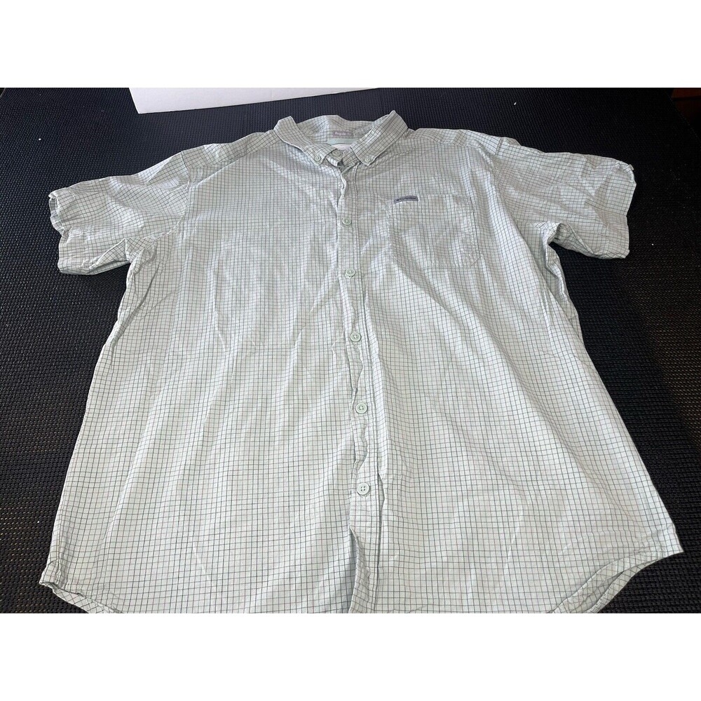 Columbia Mens XL Regular Fit Short Sleeve Button Down Shirt Plaid Grey White